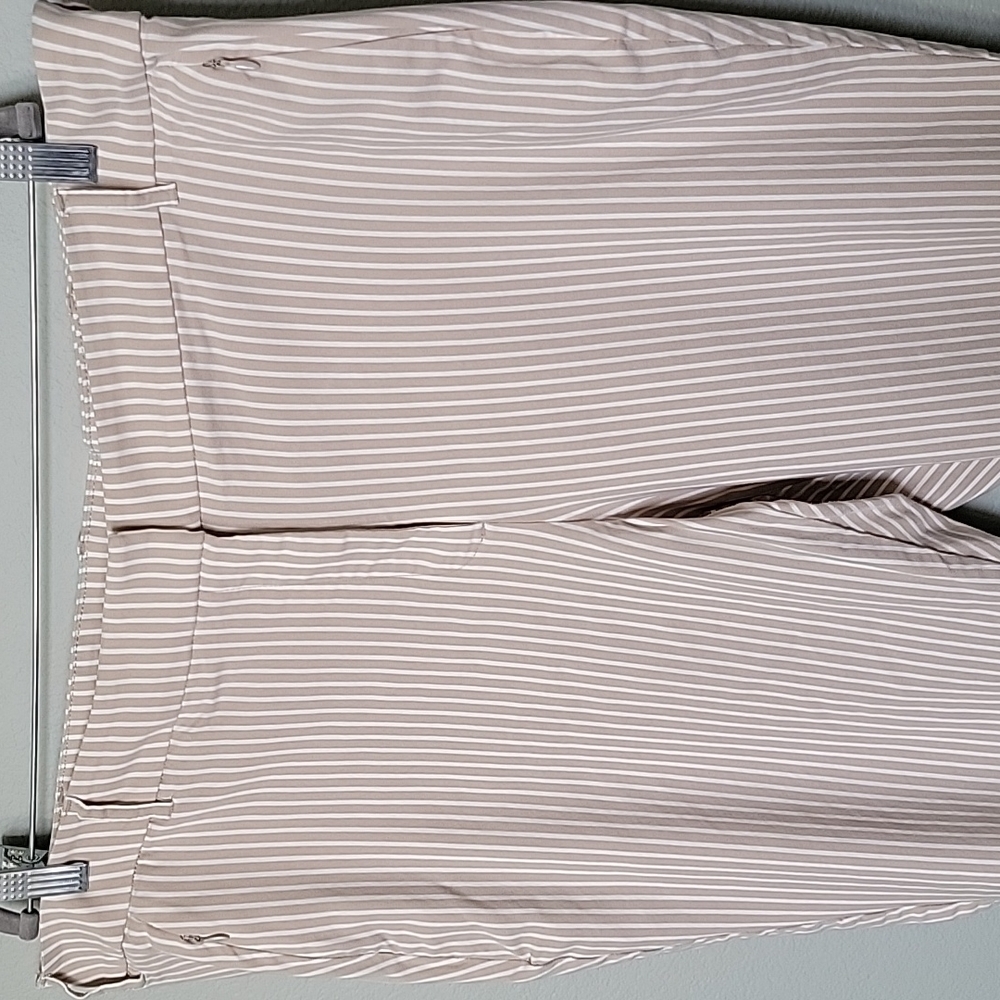 Lane Bryant Office Neutral Cream White Ticking Stripe Crop Stretch Pant Size 22 - Picture 3 of 11